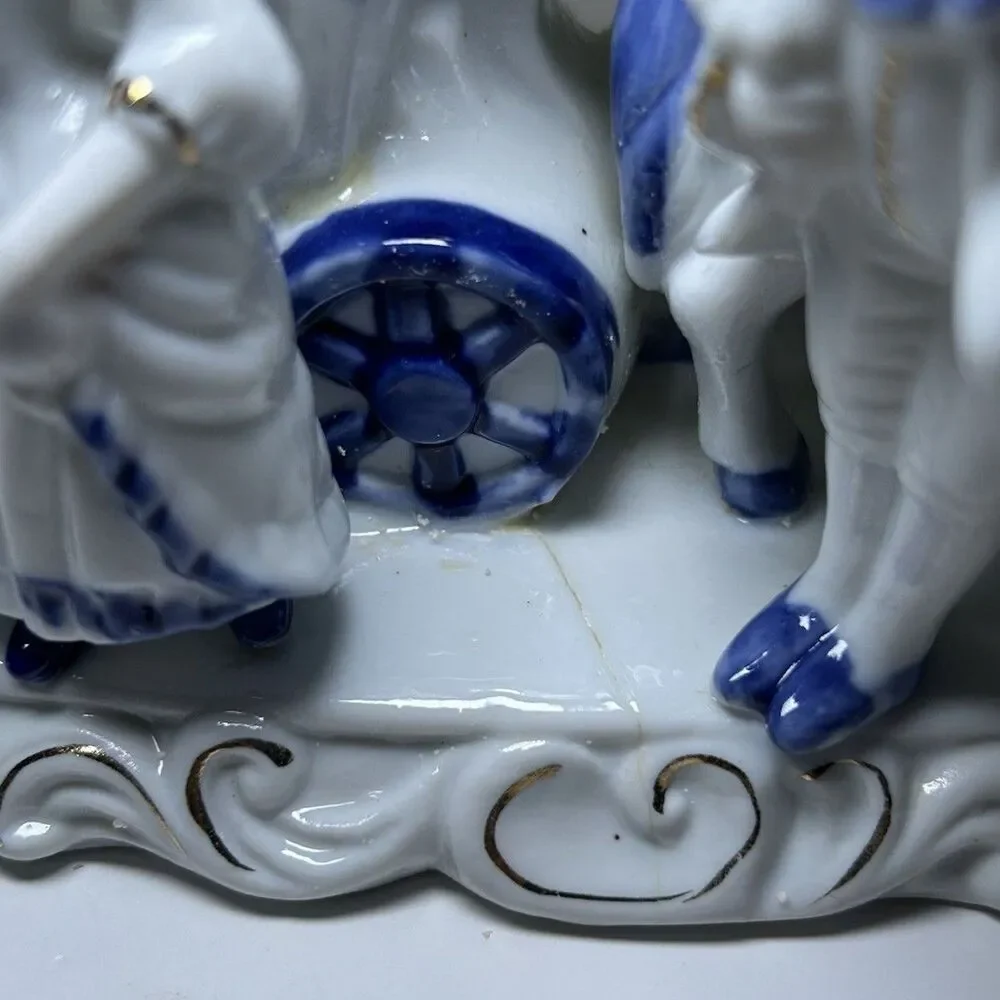 Vintage Victorian/Colonial Porcelain Horse Drawn Carriage Figurine White/Blue